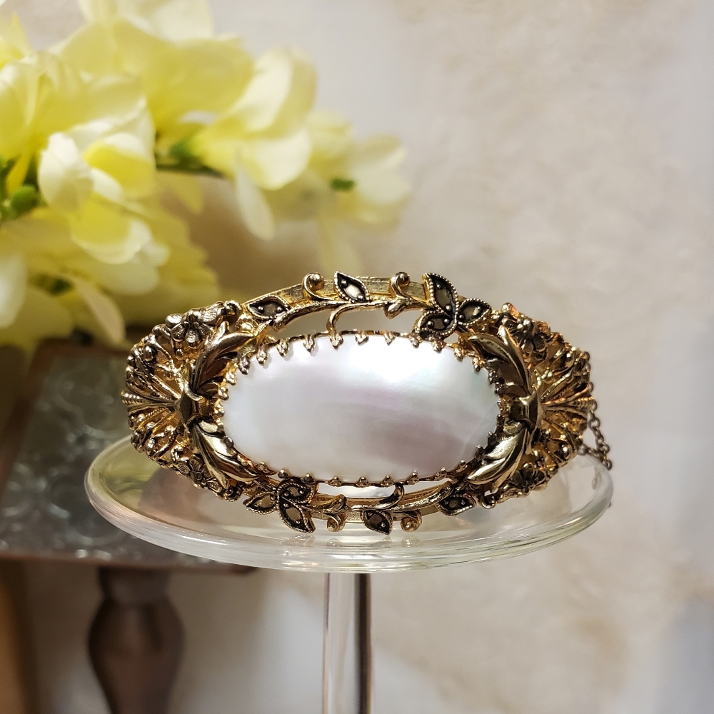 Whiting and Davis {Vintage} MoP Bracelet